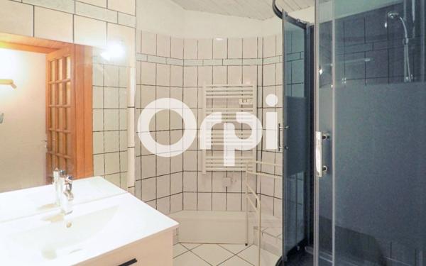 Maison à vendre    3 pièces •  Valréas