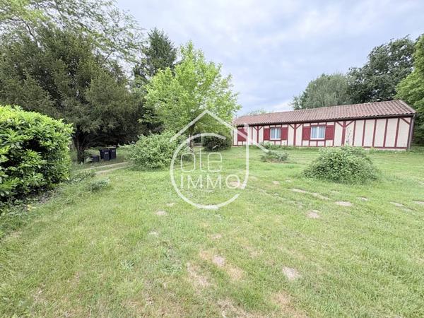 LAMONZIE SAINT MARTIN : Charmante maison 5 pièces de 113m² avec jardin et chalet
