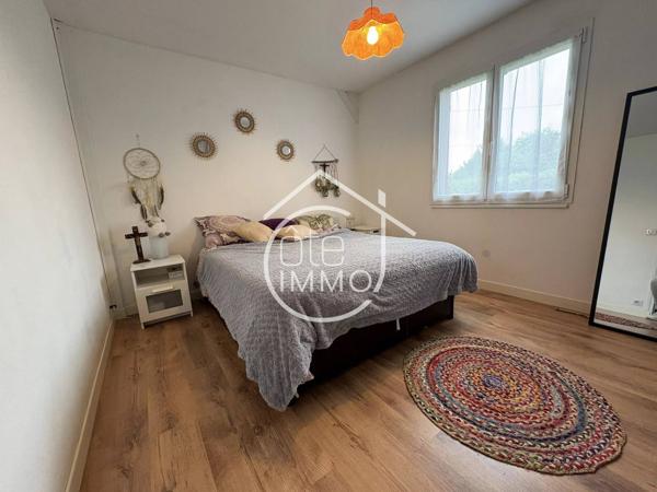 LAMONZIE SAINT MARTIN : Charmante maison 5 pièces de 113m² avec jardin et chalet