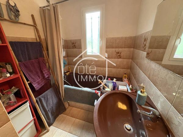 LAMONZIE SAINT MARTIN : Charmante maison 5 pièces de 113m² avec jardin et chalet