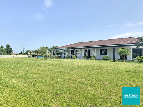 Feurs, proche du centre ville et des commodités, belle villa 4 chambres de 131 m2 habitables sur terrain de 2648 m2