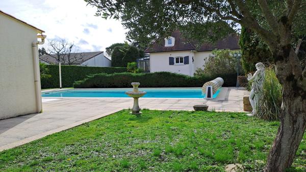 Traditionnelle - 8 pièces - 220 m²