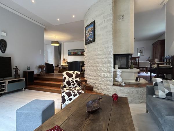 Traditionnelle - 8 pièces - 220 m²