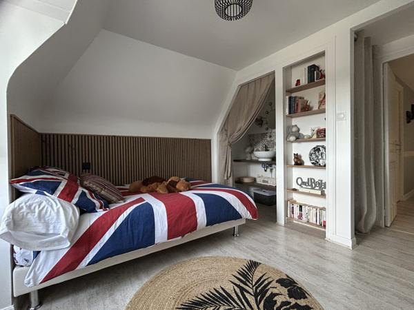 Traditionnelle - 8 pièces - 220 m²