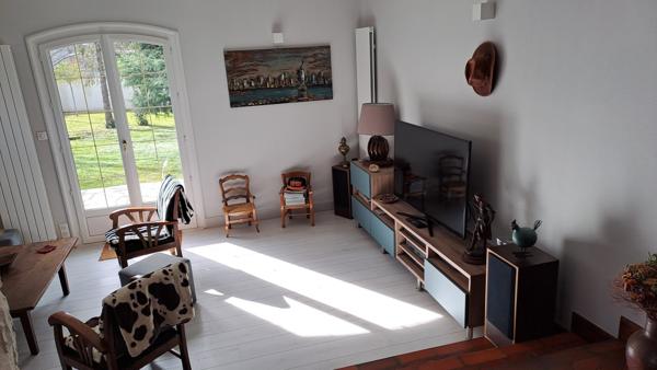 Traditionnelle - 8 pièces - 220 m²