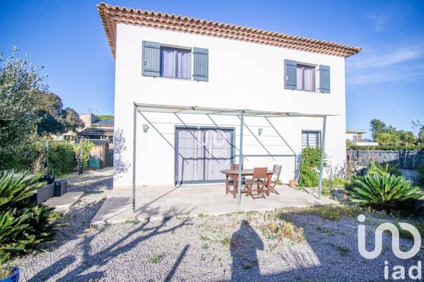 Maison traditionnelle 4 pièces de 117 m² à Puget-sur-Argens (83480)