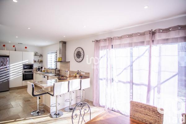 Maison traditionnelle 4 pièces de 117 m² à Puget-sur-Argens (83480)