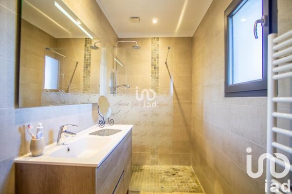 Maison traditionnelle 4 pièces de 117 m² à Puget-sur-Argens (83480)