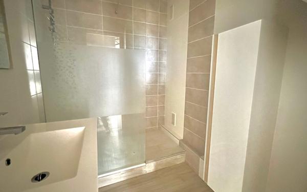 Appartement à vendre    3 pièces •  Brest