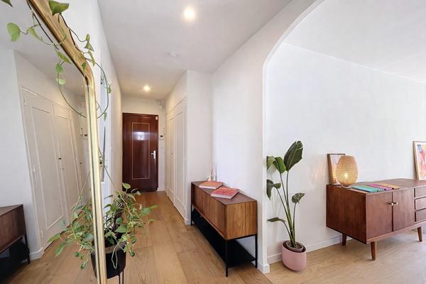 Appartement T4 rénové • Lumineux • Balcon • 3 chambres • À pied de l’hypercentre d’Annecy