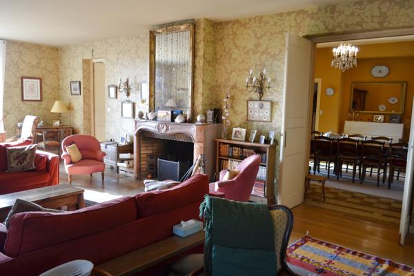 Bourgoin-Jallieu (38300) TRAMOLE, maison bourgeoise de 267 M2 et terrain de 2500m2