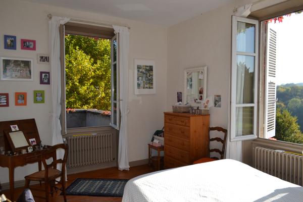 Bourgoin-Jallieu (38300) TRAMOLE, maison bourgeoise de 267 M2 et terrain de 2500m2