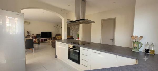 Maison de plain-pied avec 4 chambres, jardin sans vis-à-vis et proche des commodités
