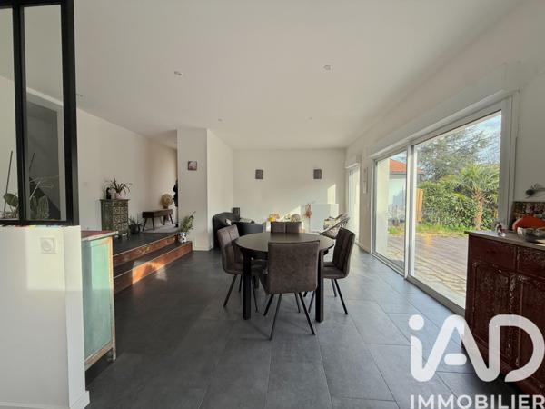 Maison à vendre 7 pièces 138 m² Villenave-d'Ornon