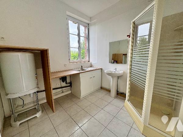 MAISON DE VILLE AVEC JARDIN