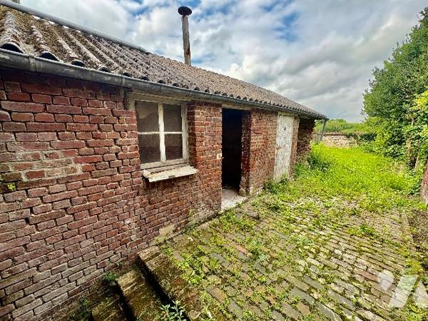 MAISON DE VILLE AVEC JARDIN