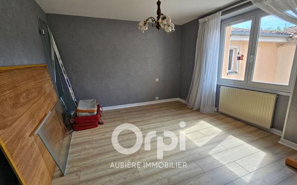 Maison à vendre    6 pièces • 225 m2 Crevant-Laveine