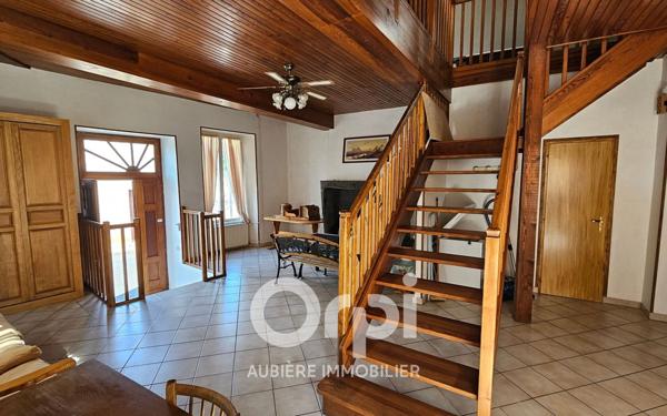 Maison à vendre    6 pièces • 225 m2 Crevant-Laveine