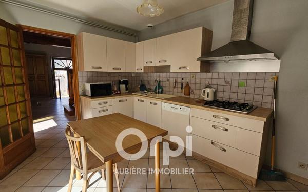 Maison à vendre    6 pièces • 225 m2 Crevant-Laveine