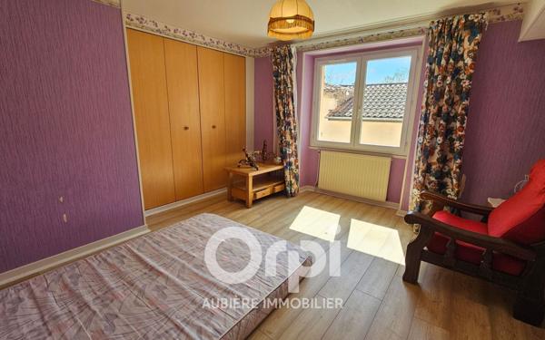 Maison à vendre    6 pièces • 225 m2 Crevant-Laveine