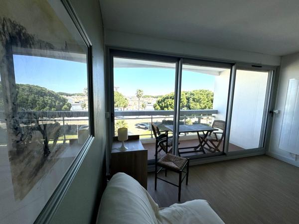 Vente / Studio meublé