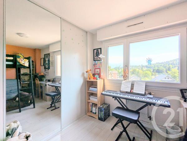 Appartement T4 à vendre  4 pièces - 99,19 m2 BARBERAZ - 73