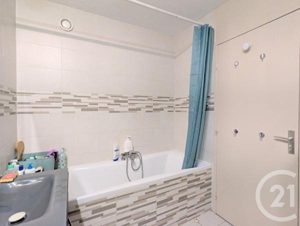 Appartement T4 à vendre  4 pièces - 99,19 m2 BARBERAZ - 73