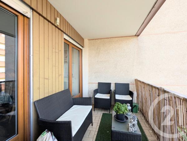 Appartement T4 à vendre  4 pièces - 99,19 m2 BARBERAZ - 73