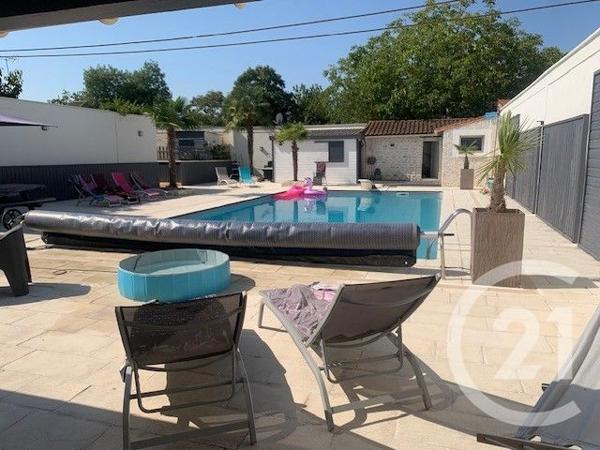 Maison à vendre  9 pièces - 244,95 m2 SAUJON - 17