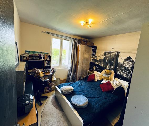 Gilles (28260) Maison familiale - Jardin/Garage