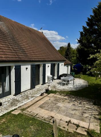 Gilles (28260) Maison familiale - Jardin/Garage