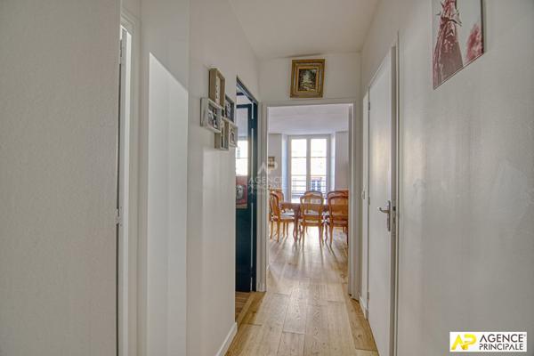 Versailles Notre-Dame APpartement 3 pièces 76.7 m² situé au 1er étage avec parking en option €600 000 ** - Référence 26602
