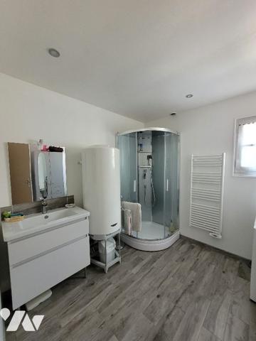 Maison ancienne 4 chambres garage