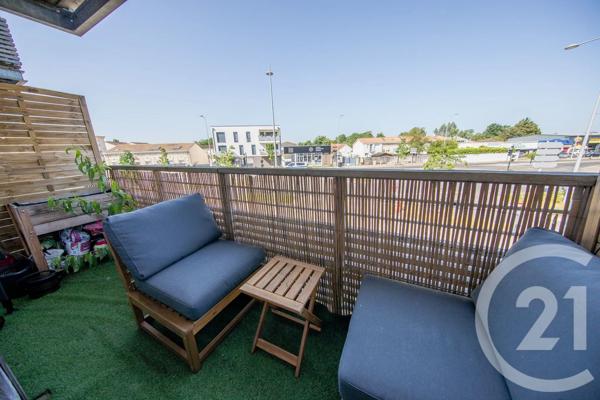 Appartement T2 à vendre  2 pièces - 47,75 m 2   BRUGES  - 33