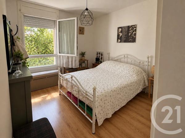 Appartement T2 à vendre  2 pièces - 47,75 m 2   BRUGES  - 33