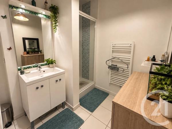 Appartement T2 à vendre  2 pièces - 47,75 m 2   BRUGES  - 33