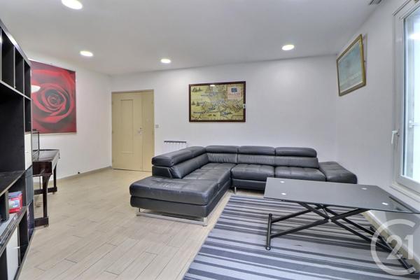 Appartement F1 à vendre  2 pièces - 64,13 m 2   PARIS  - 75017