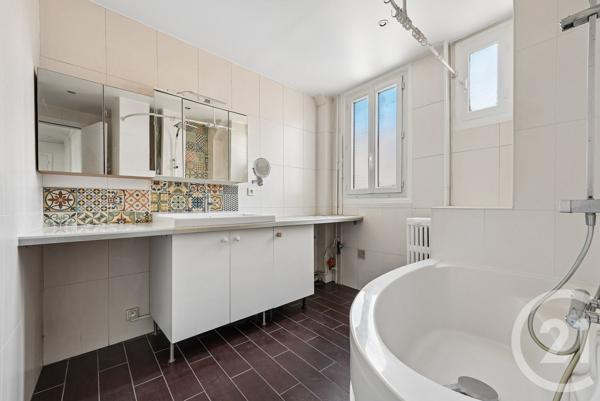 Appartement F1 à vendre  2 pièces - 64,13 m 2   PARIS  - 75017