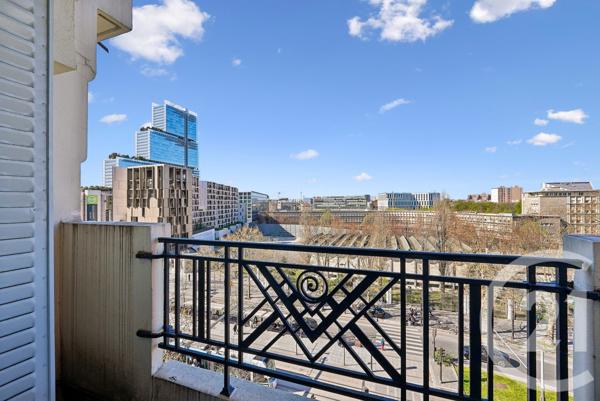 Appartement F1 à vendre  2 pièces - 64,13 m 2   PARIS  - 75017