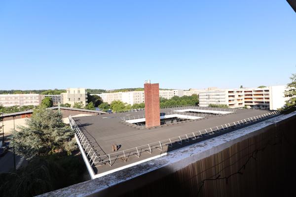 Dernier étage - 3 pièces 68 m² - Balcon Sud-Ouest - Ascenseur - Parking - Parfait état