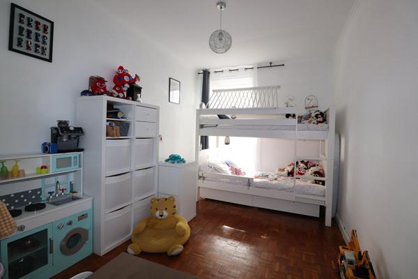 Dernier étage - 3 pièces 68 m² - Balcon Sud-Ouest - Ascenseur - Parking - Parfait état