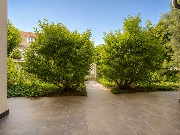 Maison
         6 pièces
        - 165 m² 795 000 € *