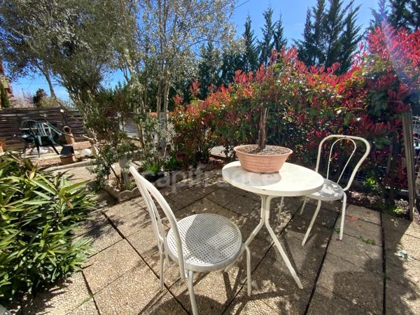 A ST GERMAIN LAVAL Maison rénovée de 75 M2 avec son terrain clos attenant de 450 M2