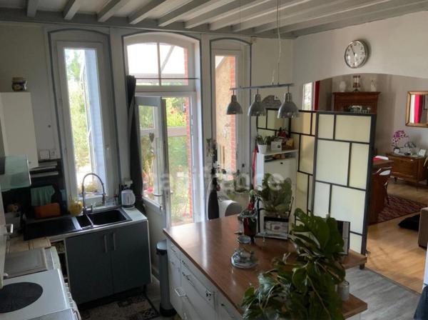 A ST GERMAIN LAVAL Maison rénovée de 75 M2 avec son terrain clos attenant de 450 M2