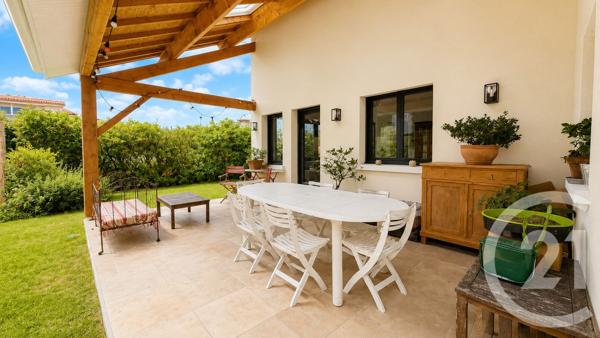 Maison à vendre  6 pièces - 144,98 m 2   EYSINES  - 33