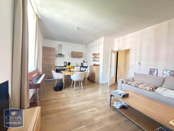 Appartement à louer 2 pièces 46.9m² Arras (62000)