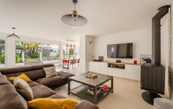 Vente Maison Villa de plain-pied rénovée Bessan