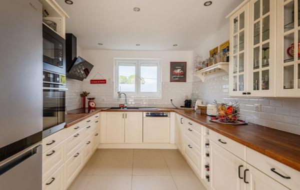 Vente Maison Villa de plain-pied rénovée Bessan