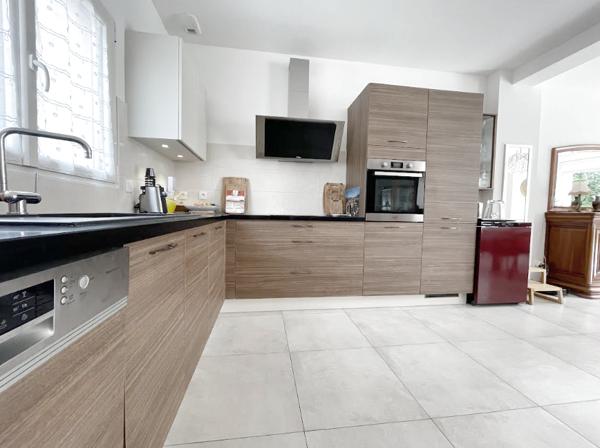 Saclay (91400) MAISON au VAL -QUARTIER CALME -PROCHE FORET - maison 140m2 utiles avec du POTENTIEL - DPE B - ETAT IMPECCABLE