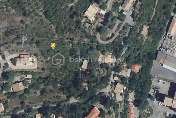 Terrain de loisirs de 1 792 m²